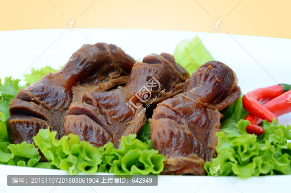鹵味鴨胗