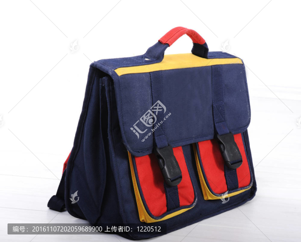 背包上學(xué)