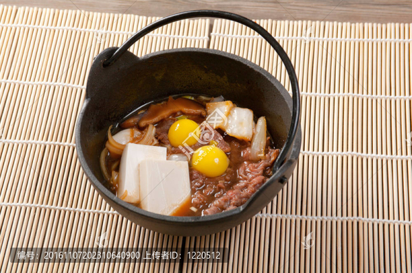 蛋鵪鶉牛肉