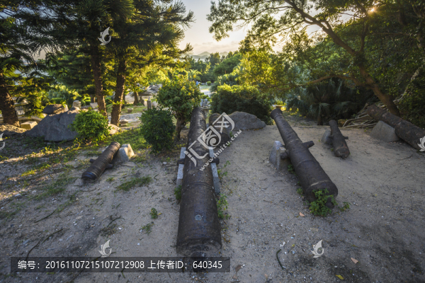 風(fēng)動(dòng)石景區(qū)