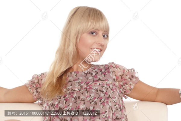 好女孩冒充