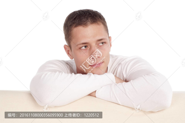 可愛的家伙在白色