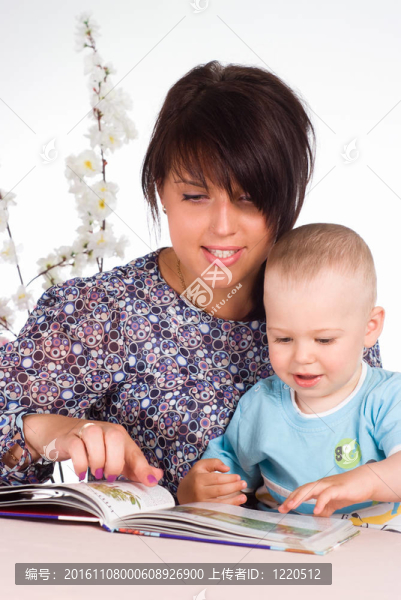 媽媽閱讀與嬰兒