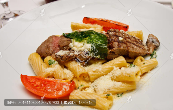 牛肉意大利面