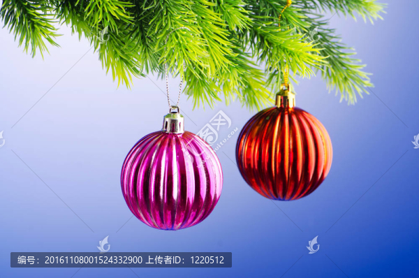 在慶祝概念圣誕樹裝飾品