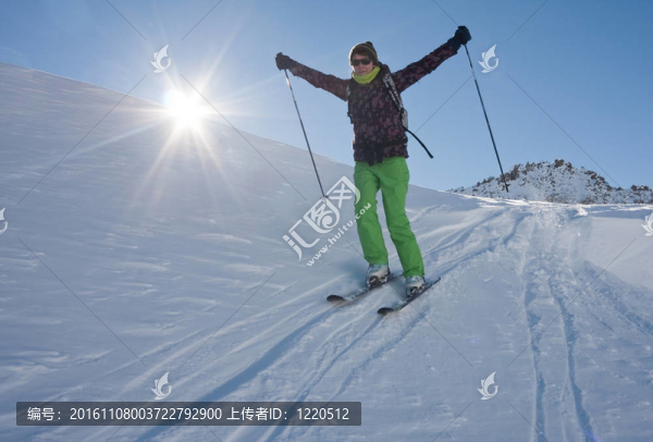 在Solden的滑雪勝地的斜坡。奧地利