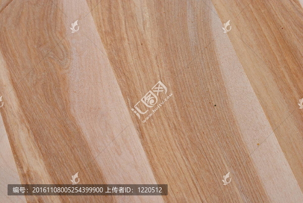 木制背景；不同顏色條紋圖案