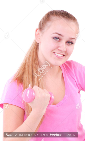 健身房里有免費(fèi)舉重的女孩
