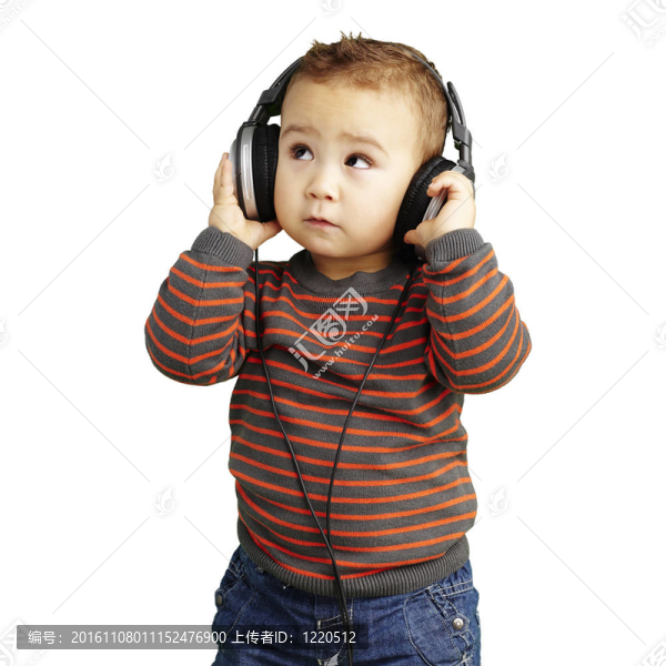 描繪了一個(gè)帥小子聽音樂看了什么