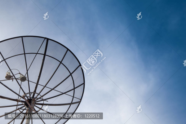 黑色的衛(wèi)星接收器
