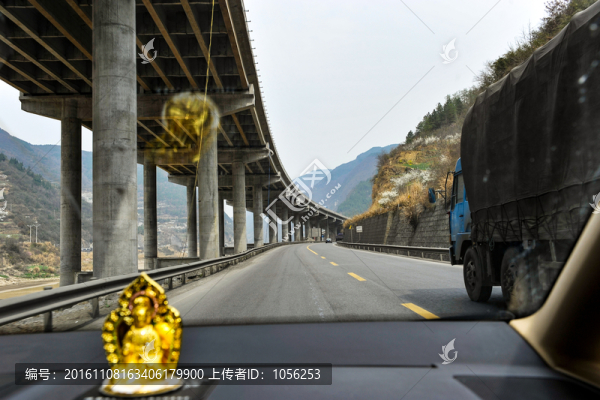 高速路上