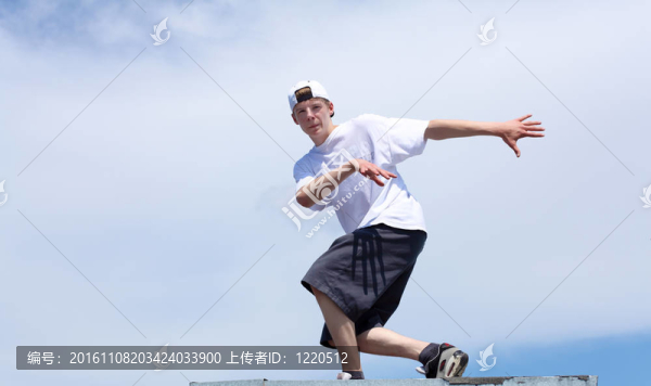 街頭舞者在戶外