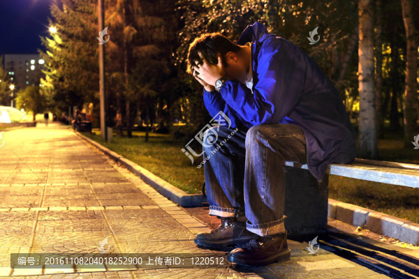 悲傷的少年