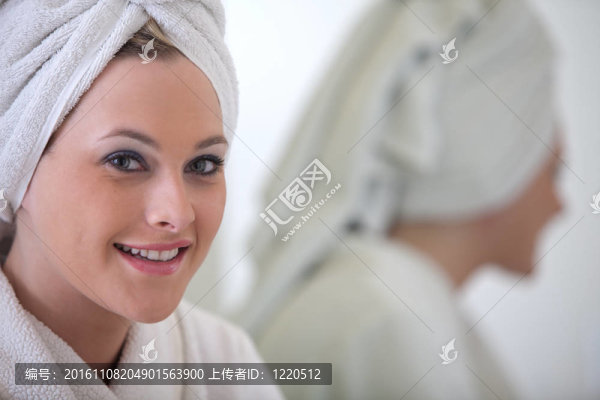 attrractive金發(fā)的白人婦女的生活方式