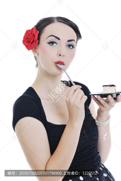 精致的女人與復(fù)古旅行袋分離