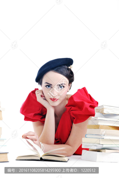 美麗的年輕女人讀的書(shū)