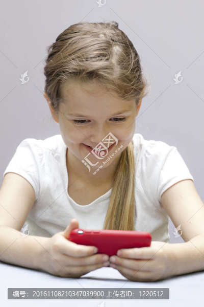 帶手機的女孩