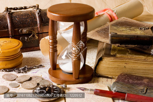 沙漏與書