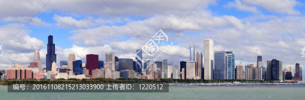 芝加哥密歇根湖上空的天際線