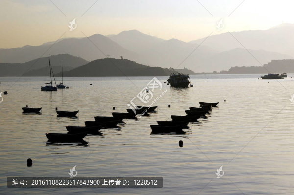 夕陽船