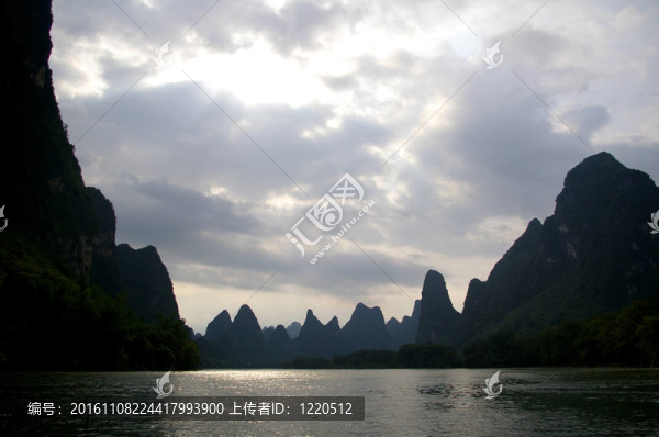 在陽朔桂林美麗的喀斯特景觀；中國