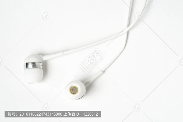 白色的耳機(jī)5