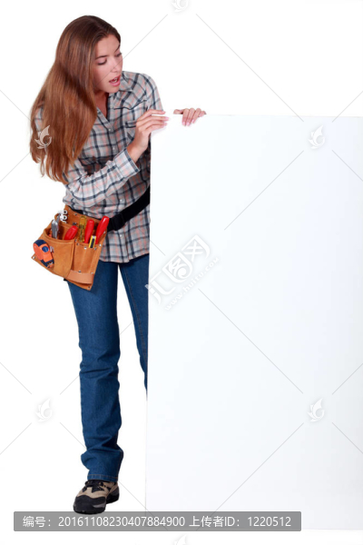 帶空白板的女手工工人