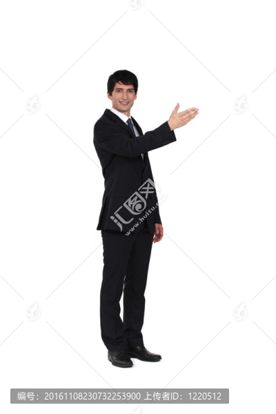 一個商人顯示方向。