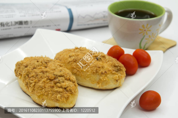 一杯咖啡雞面包