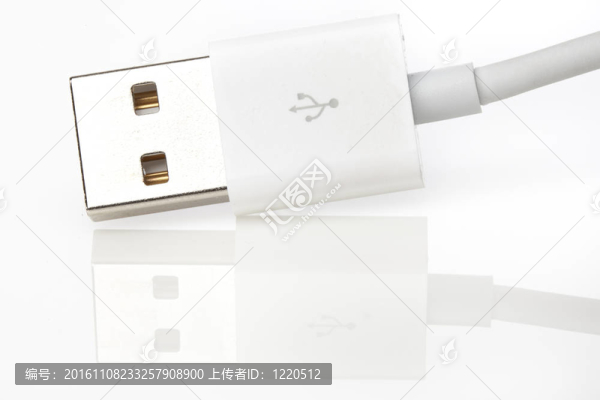 一個(gè)白色的USB電纜