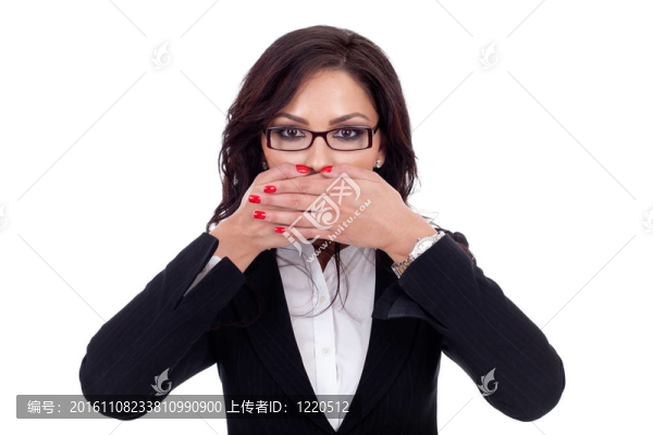 覆蓋著她的嘴的女人