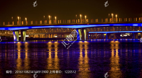 夜晚的橋