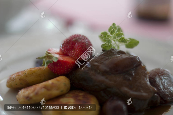鹿餅包餃子