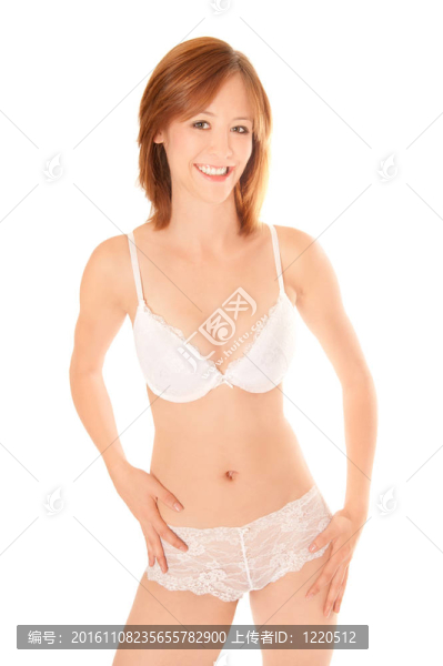 性感的年輕女人在美麗的內(nèi)衣