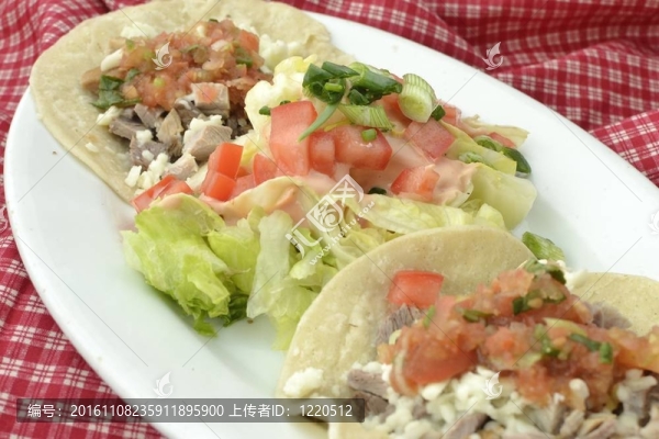 豬肉和莎莎塔可的