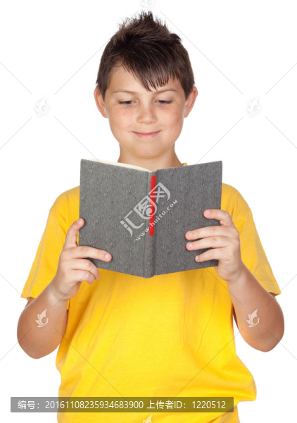 有趣的孩子讀一本書