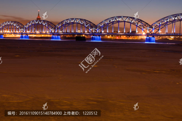 夜間鐵路橋