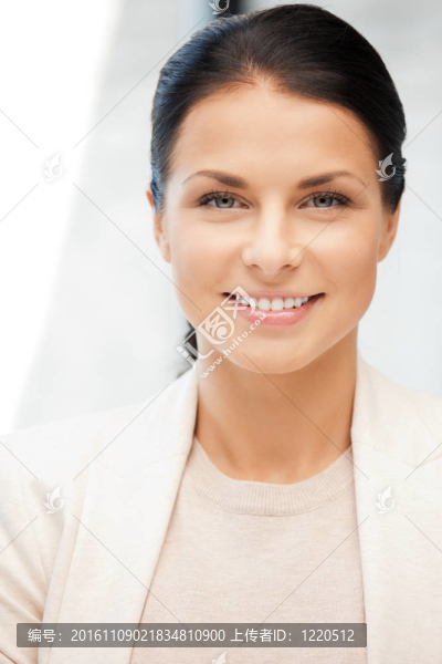 幸福和微笑的女人