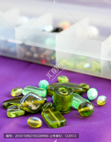 綠色的珠子