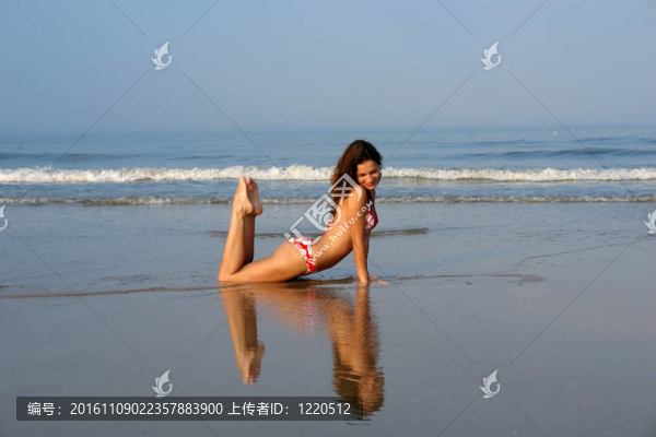 海灘上的女孩