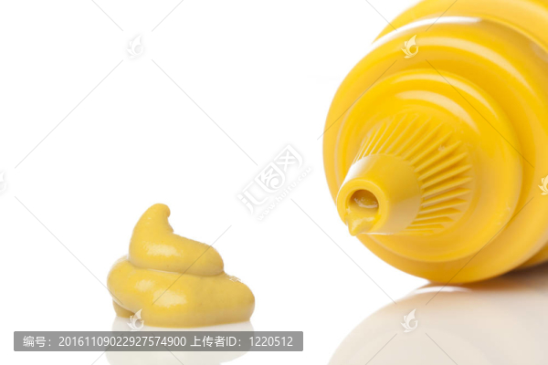 一瓶黃色的芥末瓶