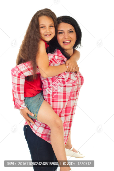 媽媽給女兒送去小豬