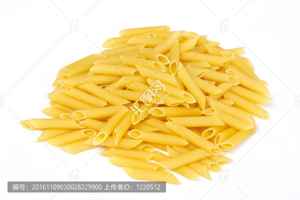 白色背景意大利意大利面食的特寫