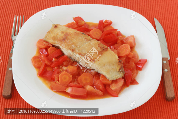 蔬菜炒比目魚