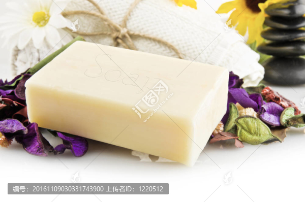 有花的天然肥皂