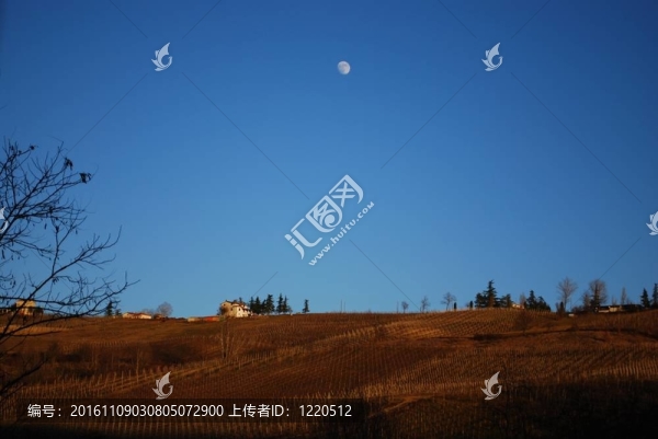 群山盡收眼底；Oltrepo,Pavese；意大利