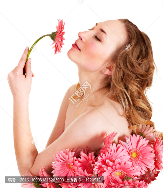青年女子抱花。