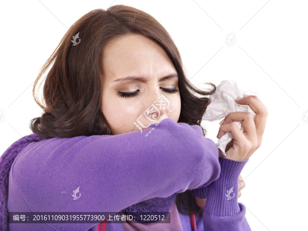帶著冷手帕的年輕女子。