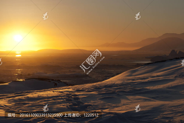 南極洲金色夕陽。