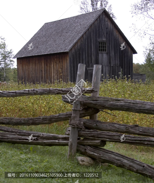 籬笆柱和Barn